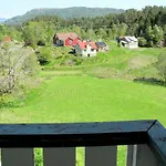 Gule Huset By Interhome Semesterbostad Bruntveit